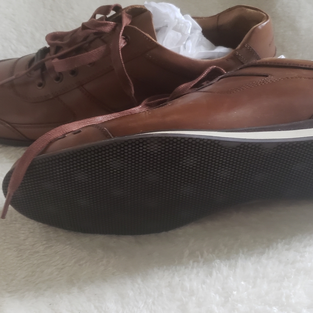 Shoes - Picture 3 of 4